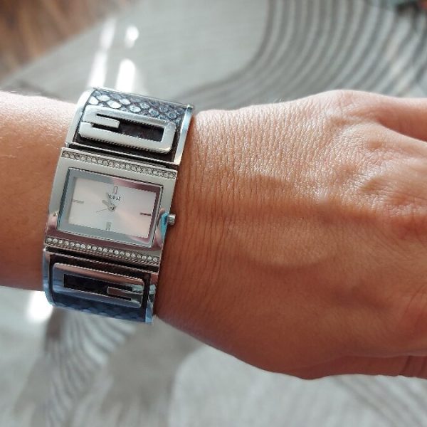 ساعت مچی Guess مدل W15044L2