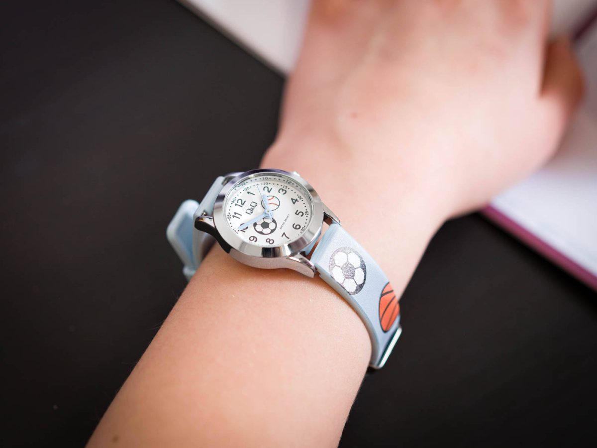 ساعت بچه گانه کیو اند کیو مدل QC29J344Y