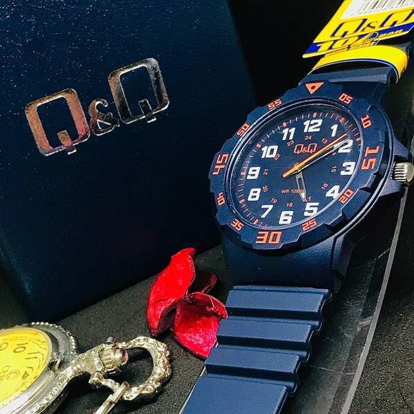 ساعت مچی کیو اند کیو مدل VR18J012Y