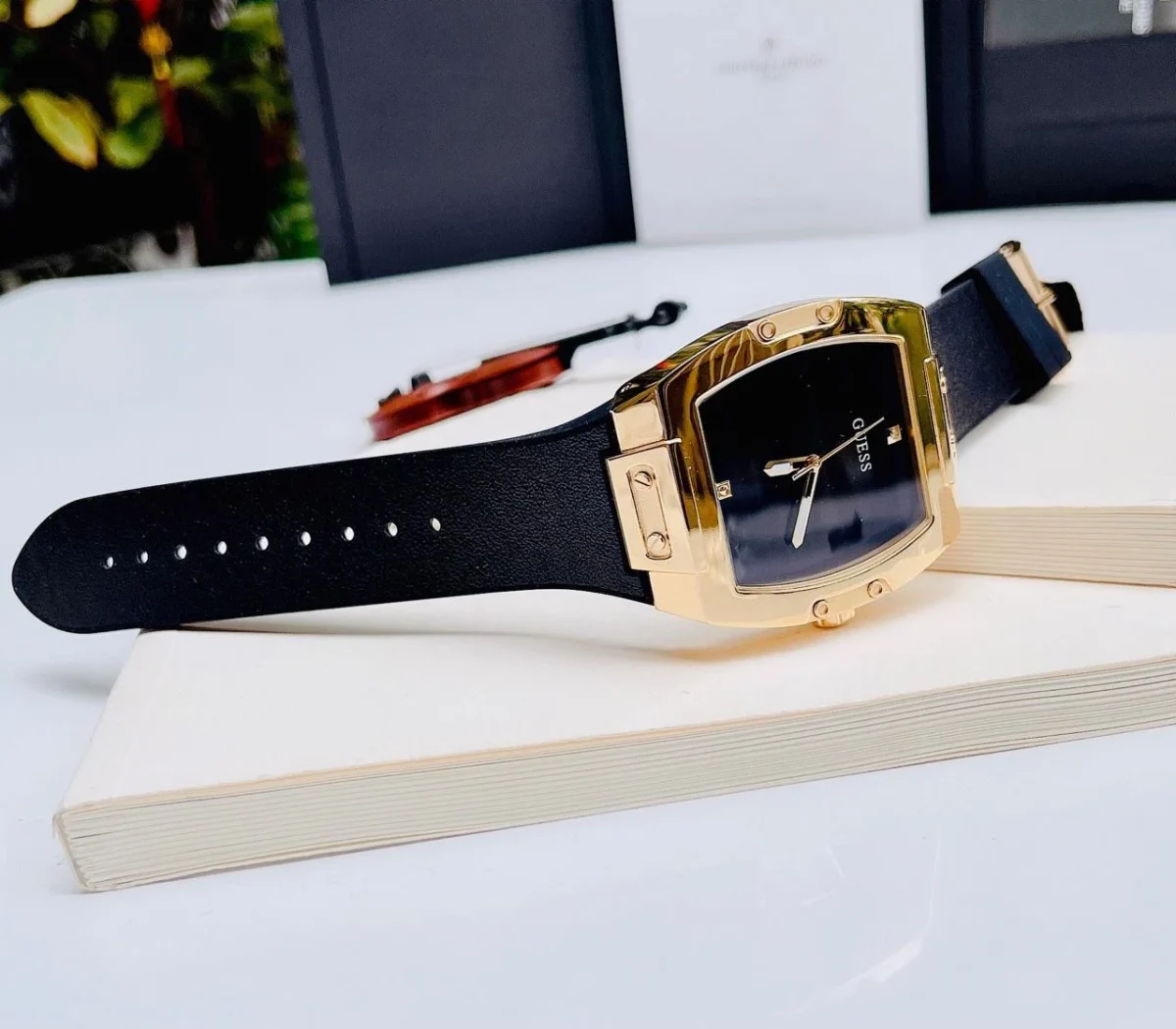 ساعت مچی Guess مدل GW0386G3