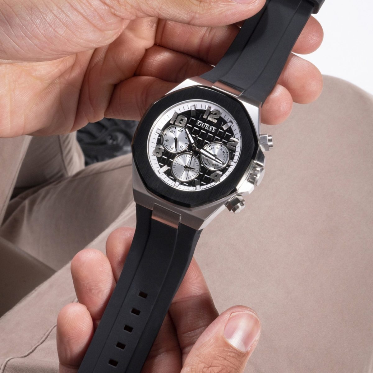 ساعت مچی Guess مدل GW0583G1