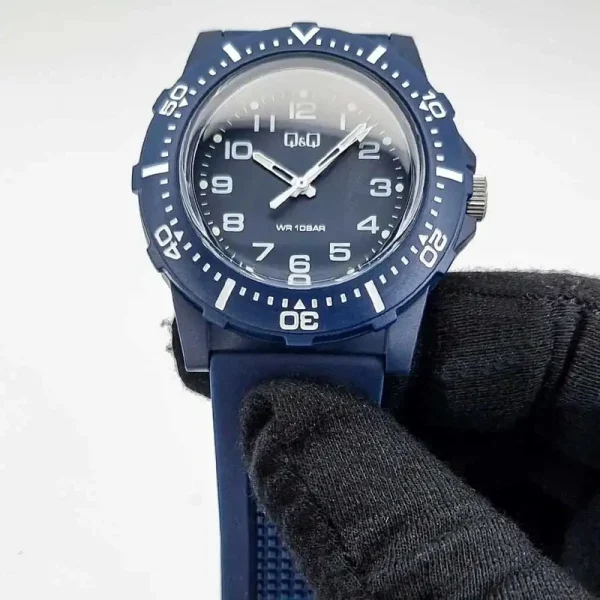 ساعت مچی کیو اند کیو مدل V32A-003VY