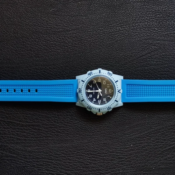 ساعت مچی کیو اند کیو مدل V32A-008VY