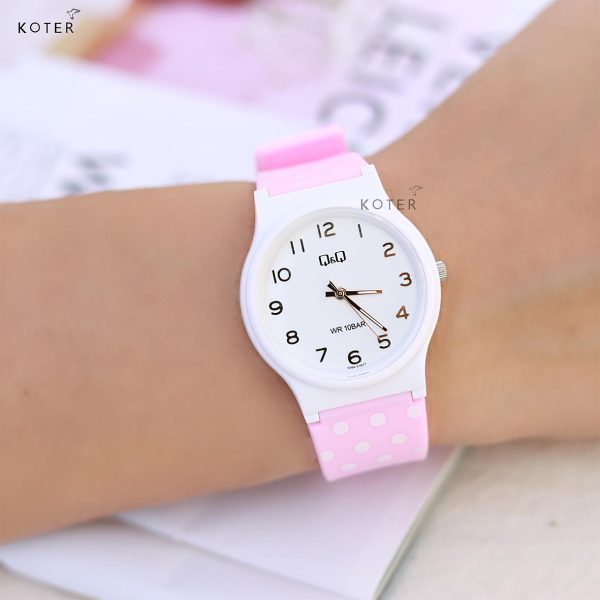 ساعت بچه گانه کیو اند کیو مدل V06A-016VY